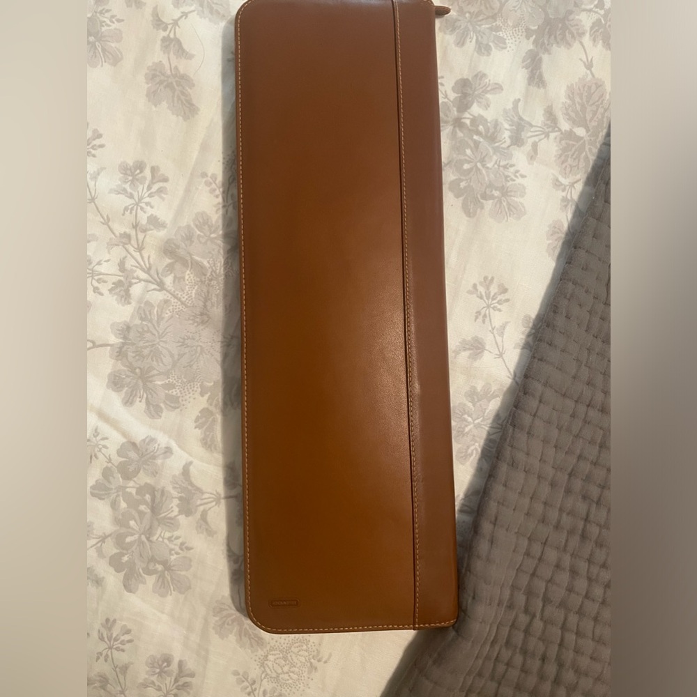 Vintage coach tie/scarf holder